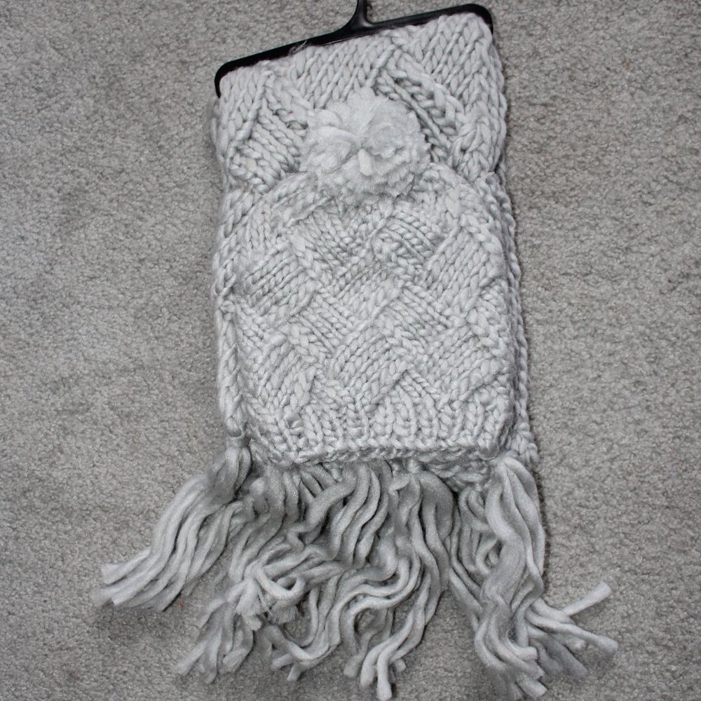 Knit Scarf & Hat With Pom-Pom Set Gray Black NEW